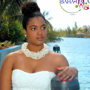 Gorgeous Freshwater Pearls 3 Piece Necklace Set.