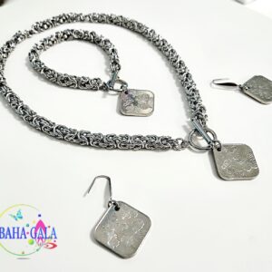 Elegant 3-Piece Stainless Steel Necklace Set.