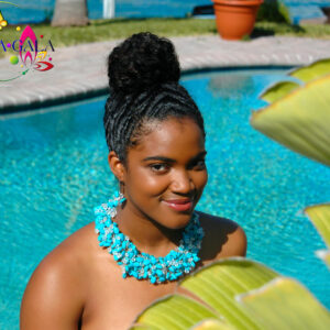 Beautiful Turquoise & Crystals "Crown" Necklace Set.
