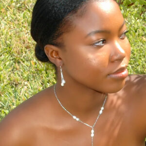 Elegant Freshwater Pearls & Coin Pendant Set.