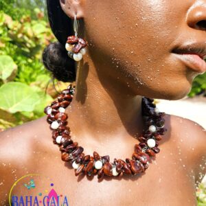 Elegant Tamarind Seed & Freshwater Pearl Necklace Set.