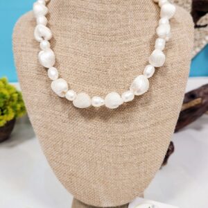 Dyed White Clam Shells & Freshwater Pearl Necklace Set.