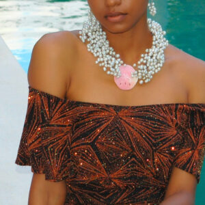Gorgeous Freshwater Pearls Necklace & Earring Set.